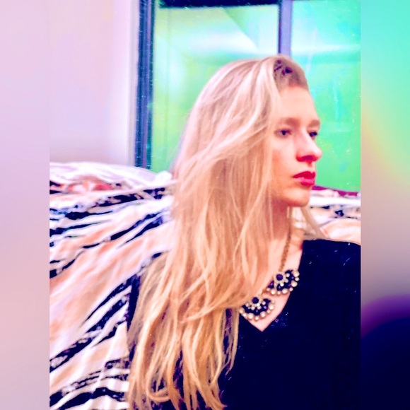 J.CREW NECKLACE 💙💎 Deep Royal Blue Stones + Clear Diamonds  **LIKE NEW!!🎁💝** - Picture 6 of 9